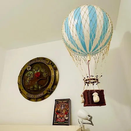 Face A La Immense Daire *